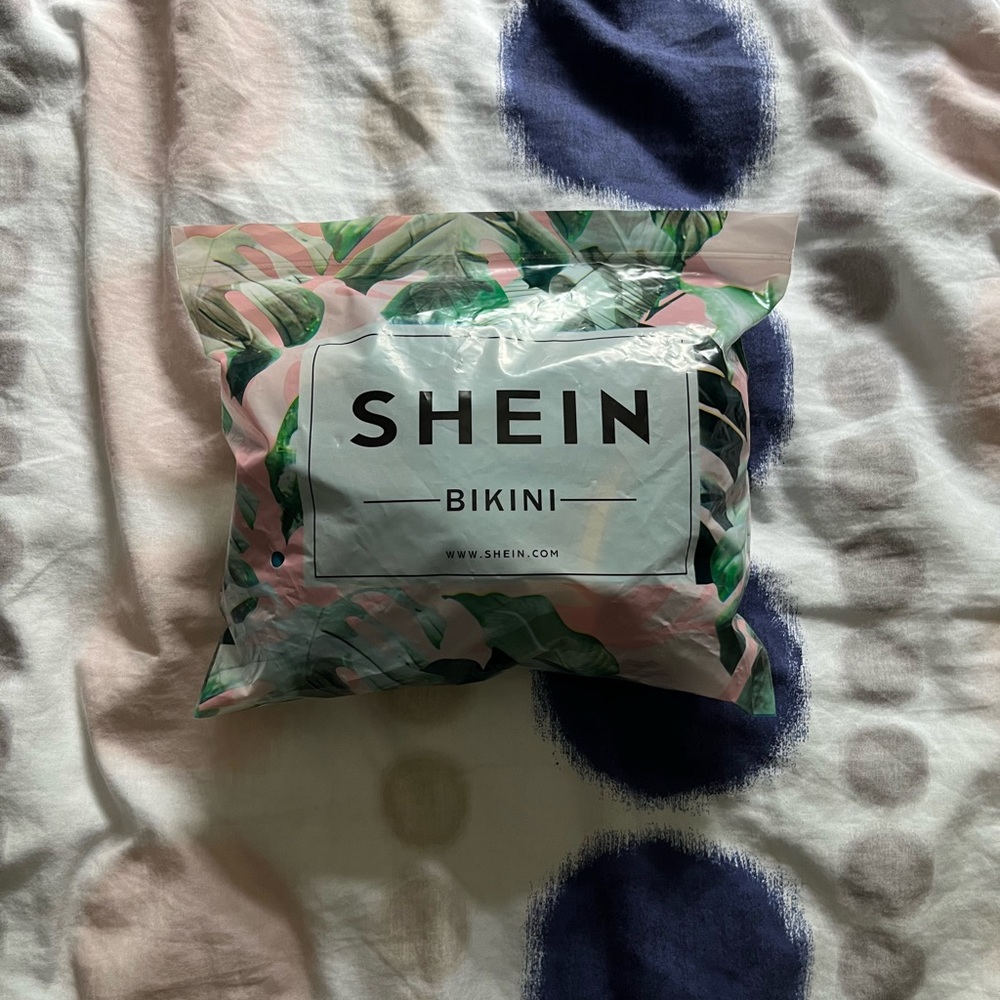 SHEIN one piece swimsuit - Picture 8 of 8